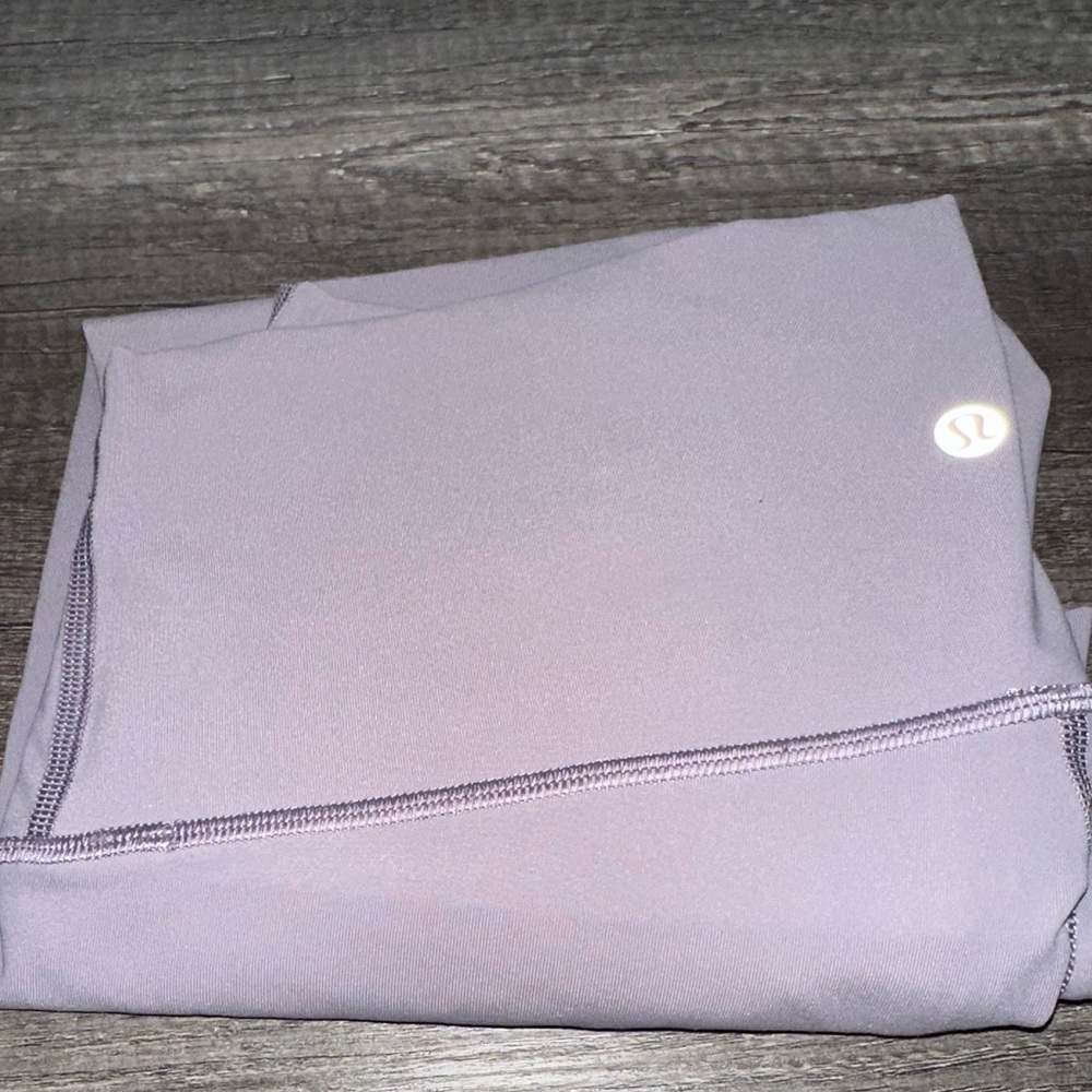 Lululemon size 8 purple wunder under leggings